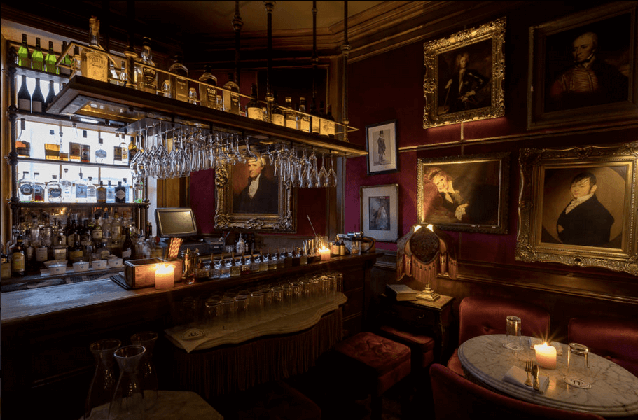 drink in Dublin purse periwig